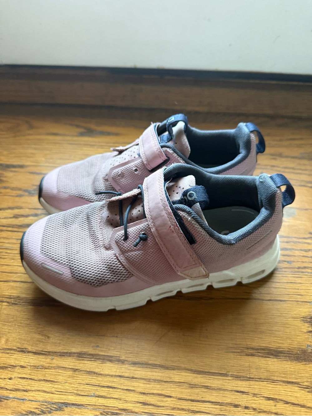 On Running Kids Pink Blush and Navy Lightweight Sneakers Size 2 Girls - Picture 2 of 5